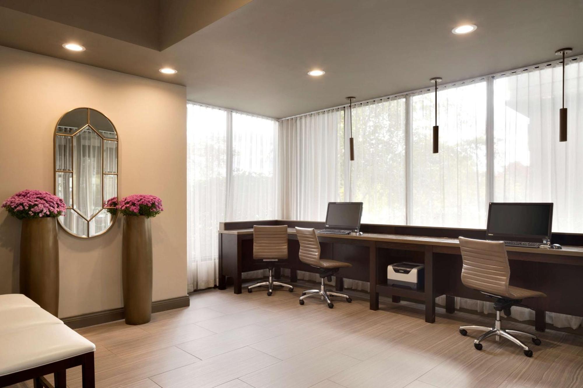 Embassy Suites By Hilton Columbus Exteriér fotografie