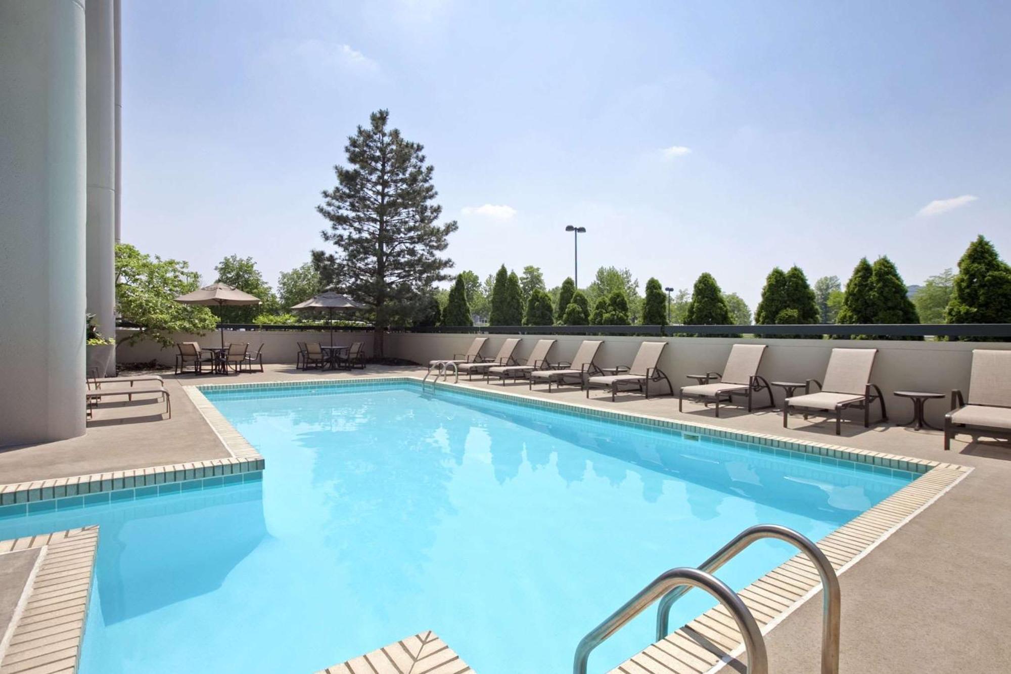 Embassy Suites By Hilton Columbus Exteriér fotografie