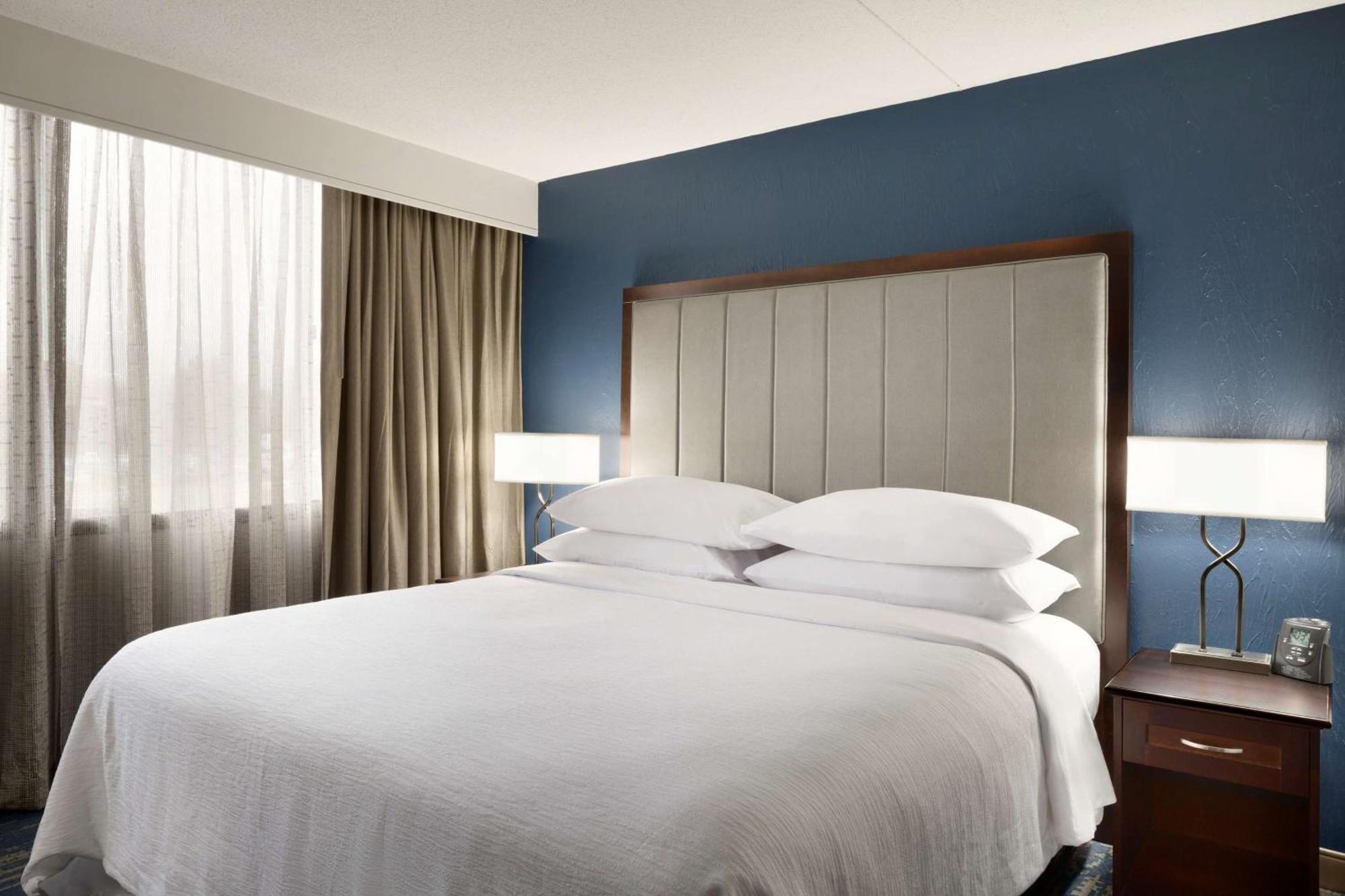 Embassy Suites By Hilton Columbus Exteriér fotografie