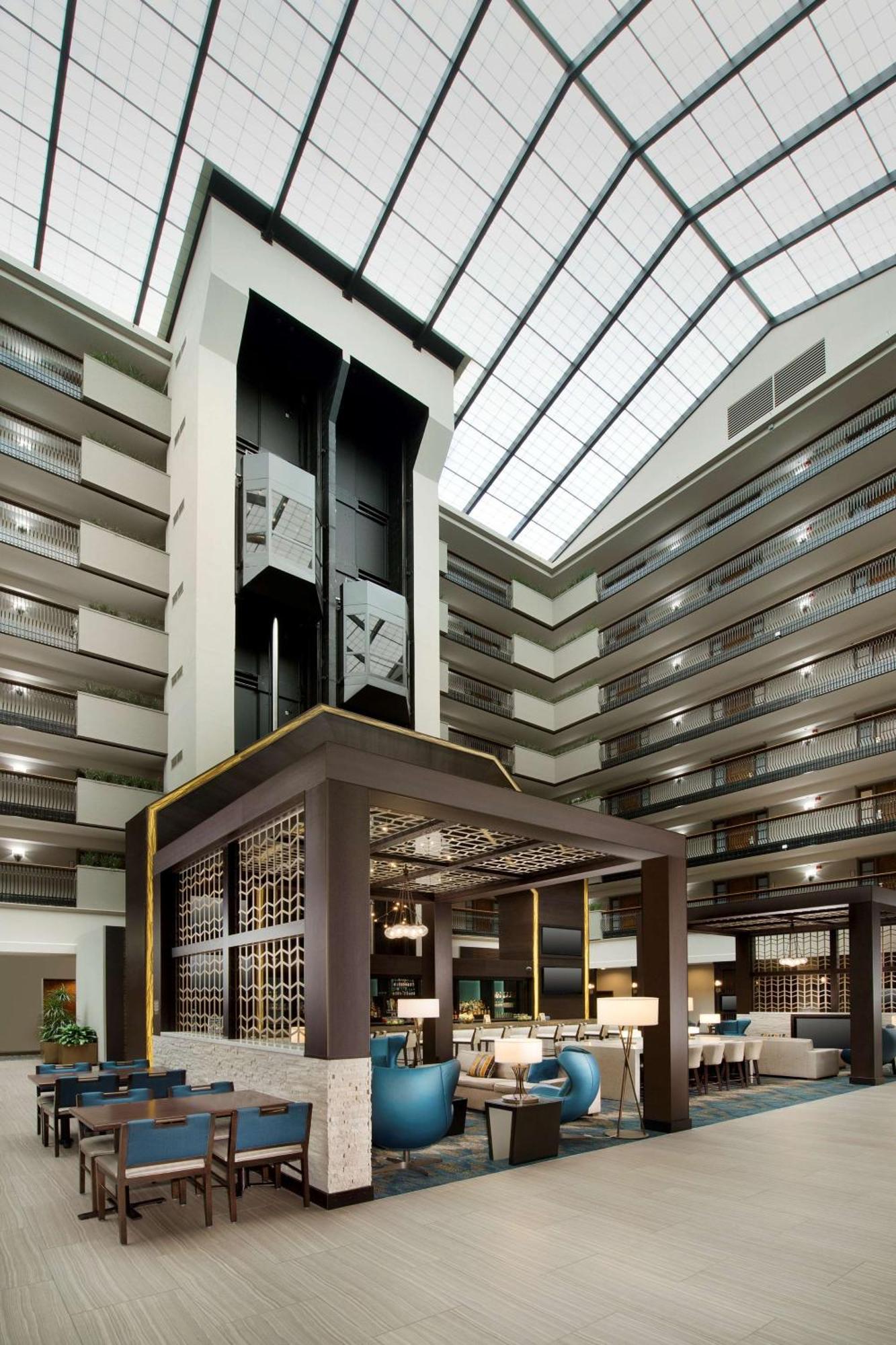Embassy Suites By Hilton Columbus Exteriér fotografie