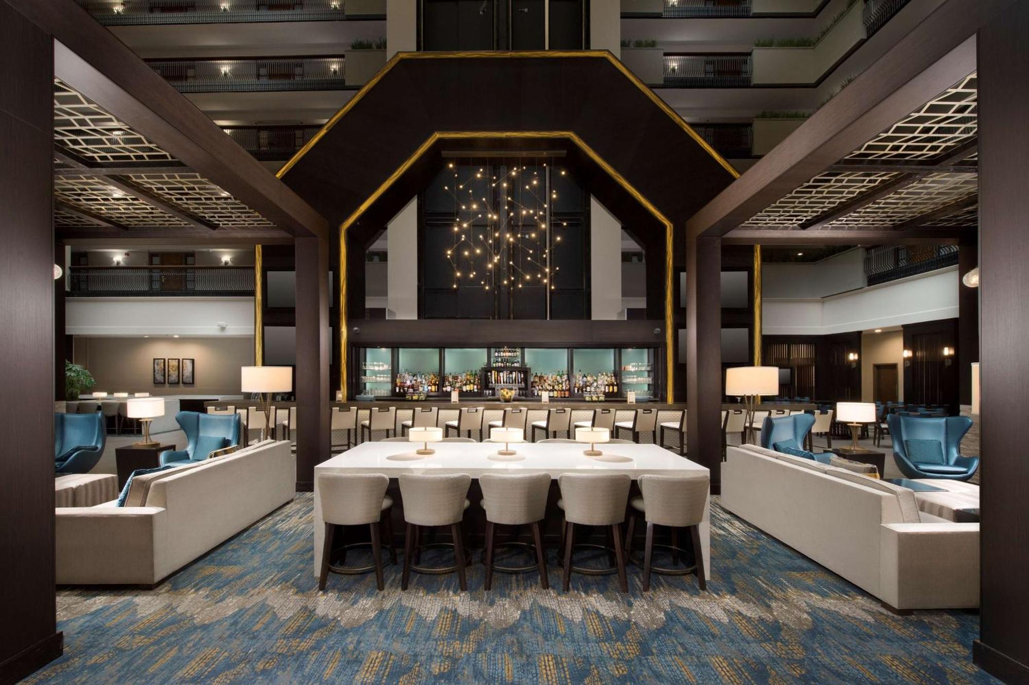 Embassy Suites By Hilton Columbus Exteriér fotografie